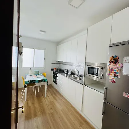 Privada Con Balcon Alloggio in famiglia Vecindario (Gran Canaria)